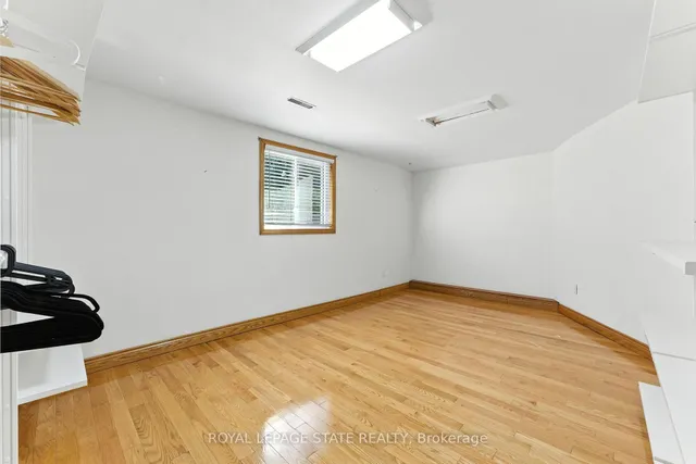 Additional image 39 of 286 LLOYMINN Ave