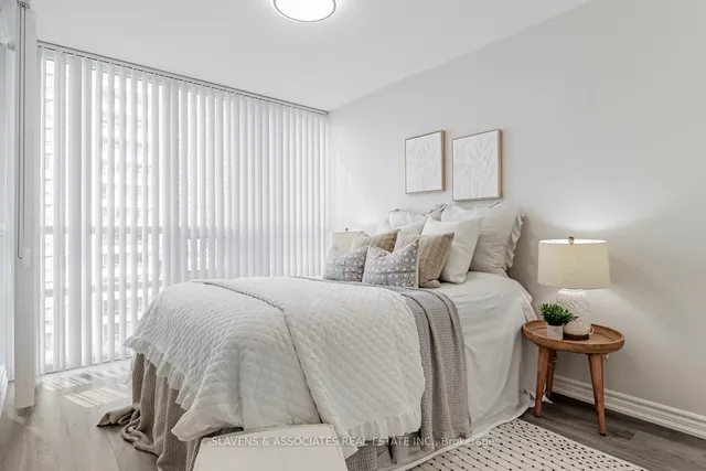 Additional image 14 of 35 Hollywood Ave Unit 918