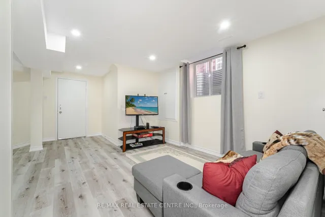 Additional image 42 of 46 LAKEFIELD Rd