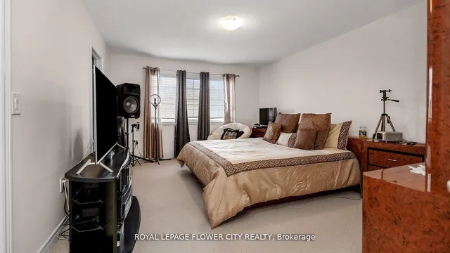 Additional image 23 of 36 Spokanne St