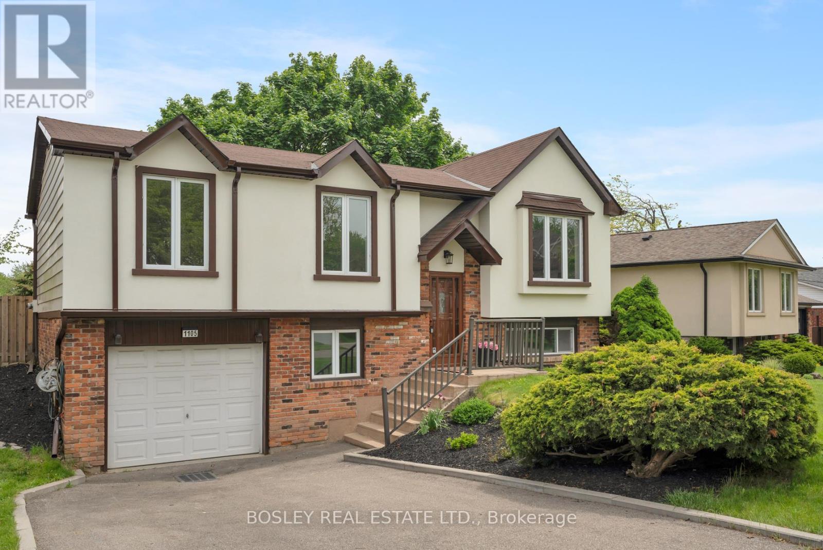 Property image for 1105 MISSISSAUGA VALLEY BOULEVARD|Mississauga (Mississauga Valleys), Ontario L5A2A1
