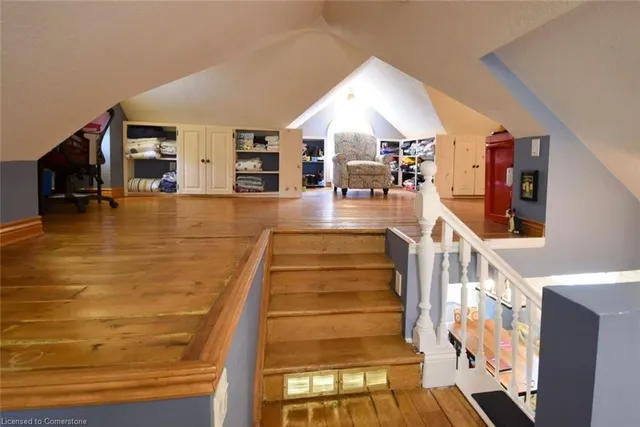 Additional image 39 of 662 Old Dundas Rd