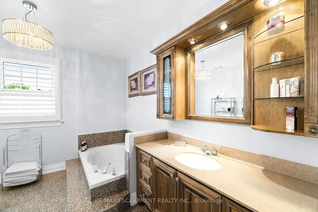 Additional image 27 of 286 Winfield Terr