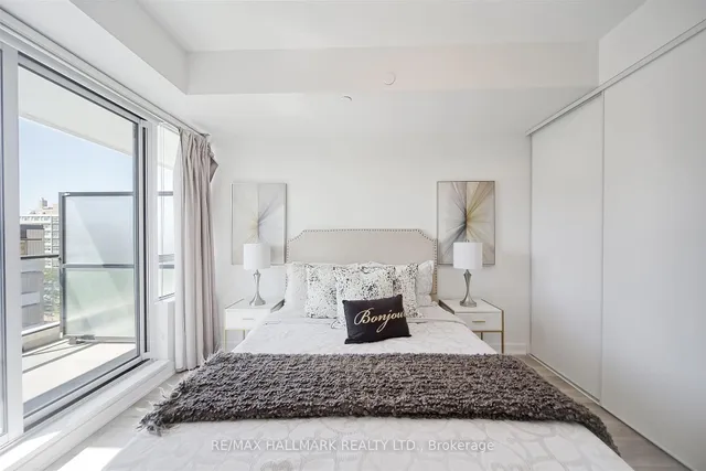 Additional image 21 of 609 Avenue Rd Unit 904