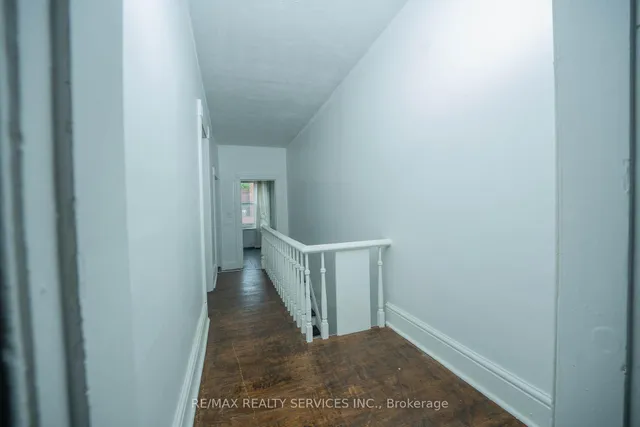 Additional image 26 of 191 Gladstone Ave