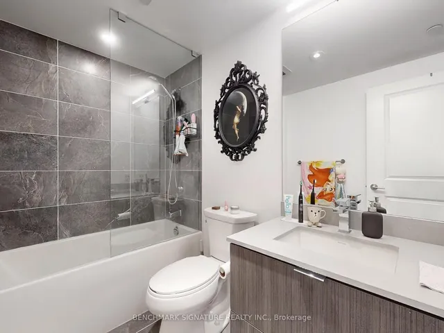 Additional image 20 of 395 Bloor St Unit 3705