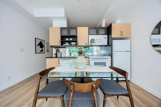 Additional image 20 of 350 Wellington St Unit 219