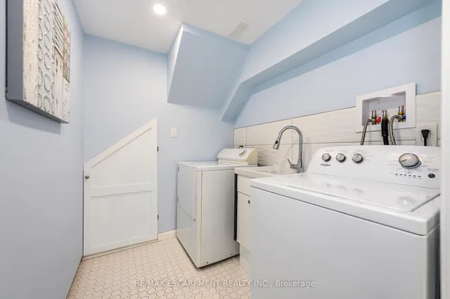 Additional image 31 of 6487 Panton St