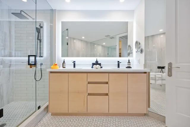 Additional image 42 of 10 Bellair St Unit 1403