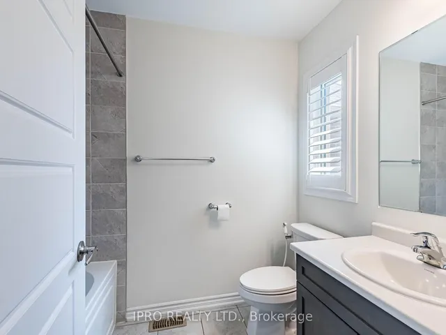 Additional image 28 of 67 Locker Pl