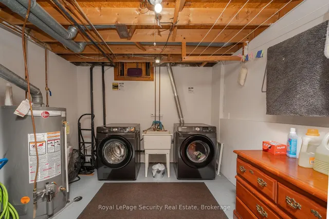 Additional image 37 of 107 Fairington Cres