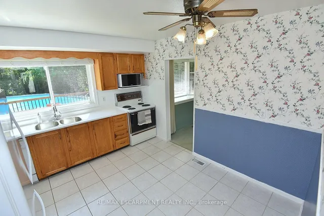 Additional image 17 of 552 Hull Crt