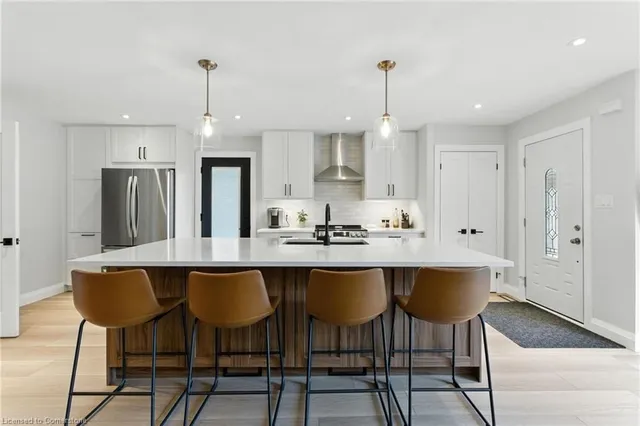 Additional image 13 of 374 Magnolia Dr