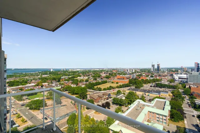 75 Queen St Unit 2203