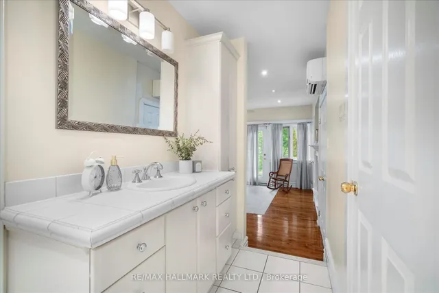 Additional image 23 of 34 Munro Park Ave