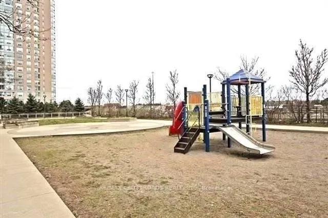 Additional image 38 of 8 Lee Centre Dr Unit 2112