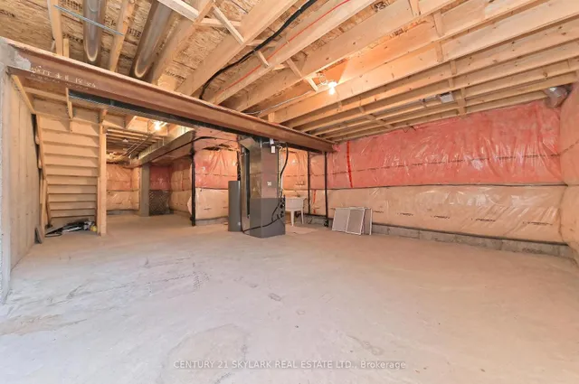 Additional image 29 of 94 Charleswood Cres