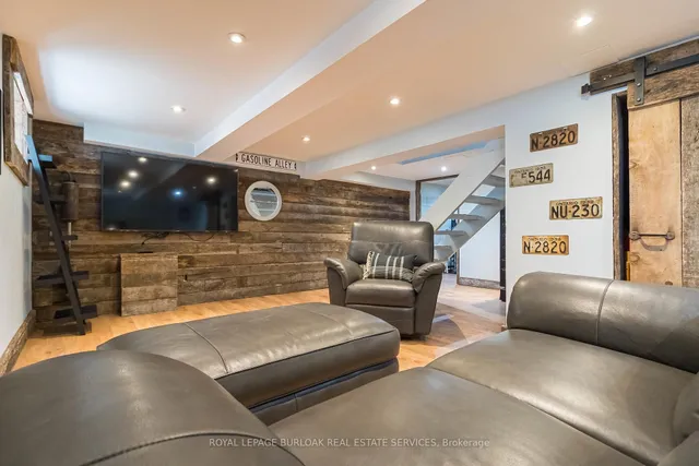 Additional image 24 of 116 1st St