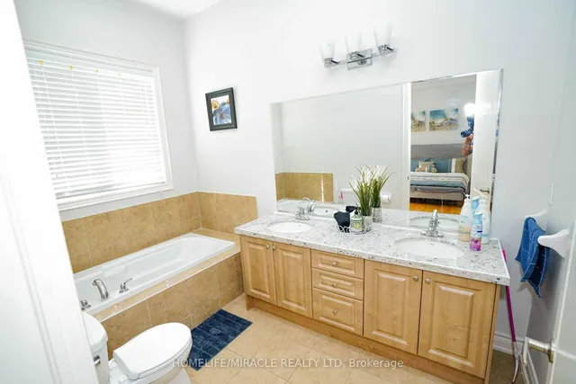 Additional image 25 of 6 Belladonna Circ