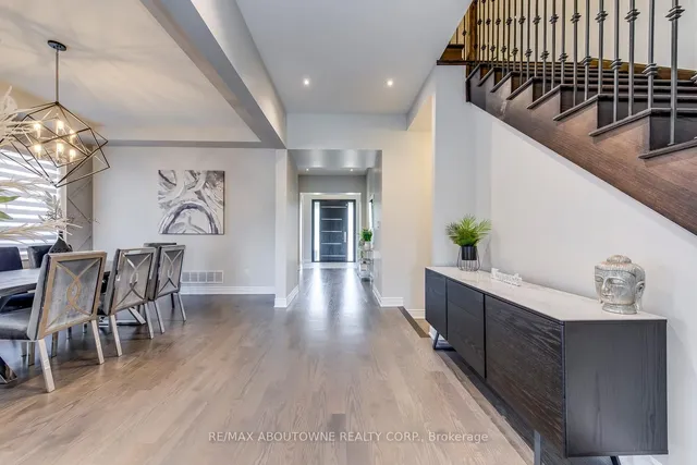 Additional image 7 of 19 Raindrop Terr