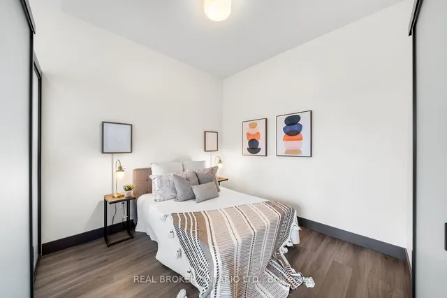 Additional image 12 of 121 King St East St Unit 206