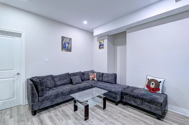 Additional image 41 of 17 Frost St