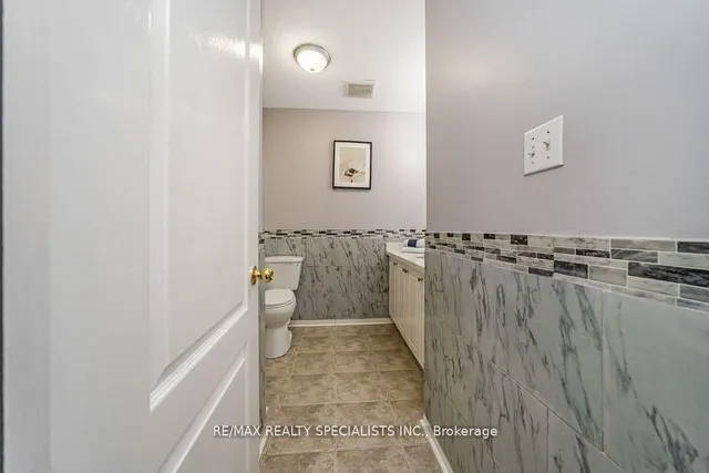 Additional image 26 of 64 Botavia Downs Dr