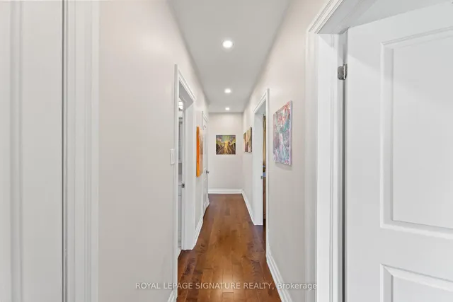 Additional image 27 of 2 Guytoi Crt