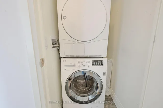 Additional image 27 of 151 Avenue Rd Unit 601