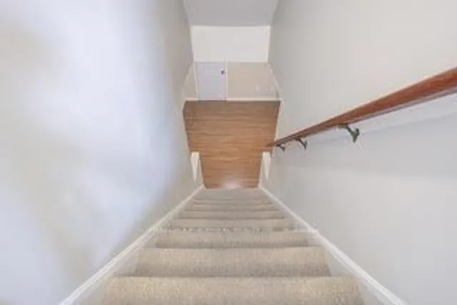 Additional image 35 of 103 Neilson Dr