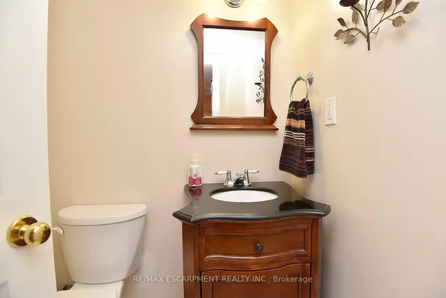 Additional image 32 of 241 SILVERBIRCH Blvd