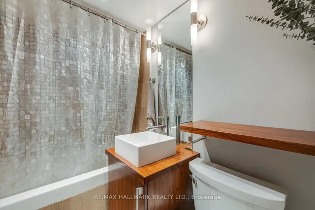 Additional image 22 of 53 Lansdowne Ave