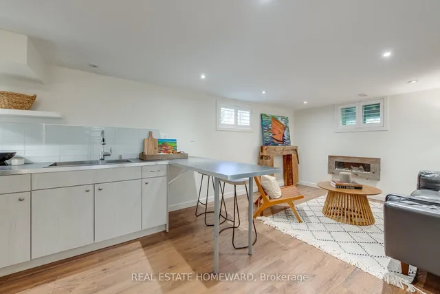 Additional image 36 of 52 Harewood Ave