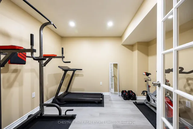 Additional image 24 of 223 Mclaughlin Ave