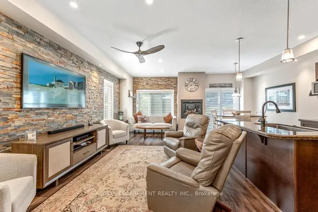 Additional image 11 of 21 Forest Valley Cres