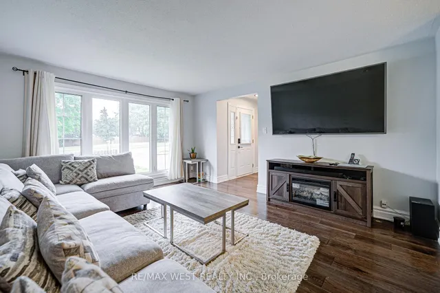 Additional image 13 of 633 Balmoral Dr