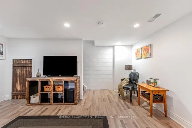 Additional image 19 of 1265 FENNELL Ave