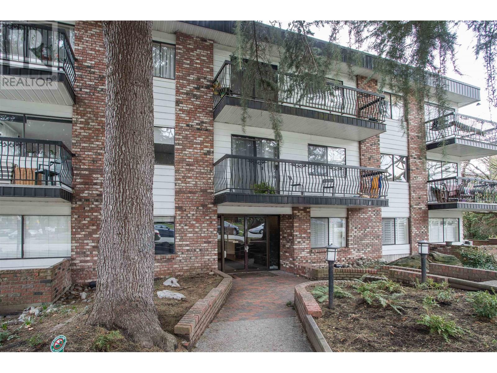 106 2330 MAPLE STREET|Vancouver, British Columbia V6J3T6