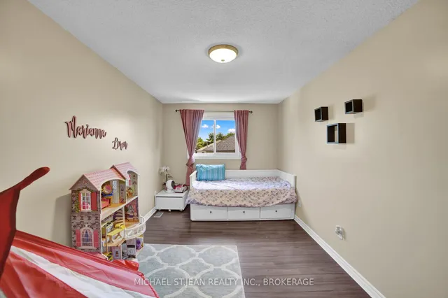 Additional image 27 of 42 Vennio Lane