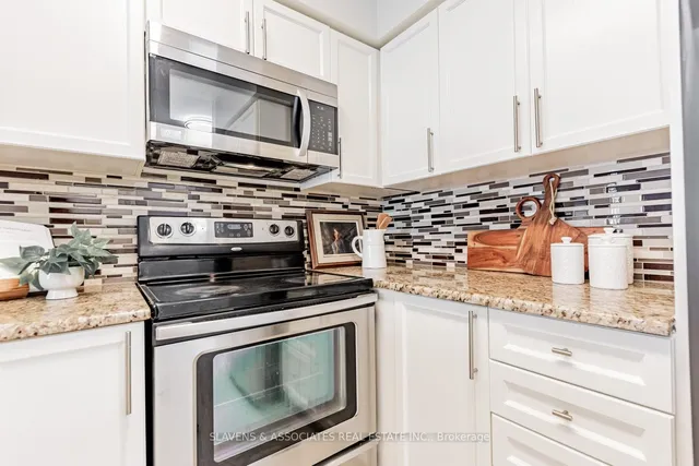 Additional image 4 of 35 Hollywood Ave Unit 918