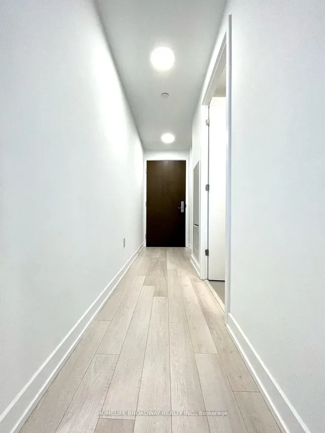 Additional image 21 of 39 Roehampton Ave Unit 1504