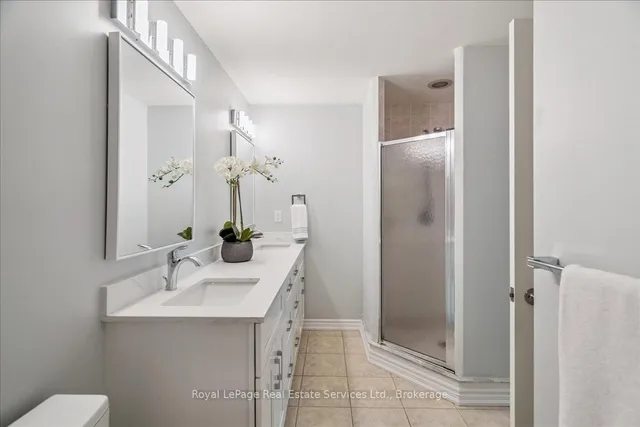 Additional image 19 of 5188 Lakeshore Rd Unit 405