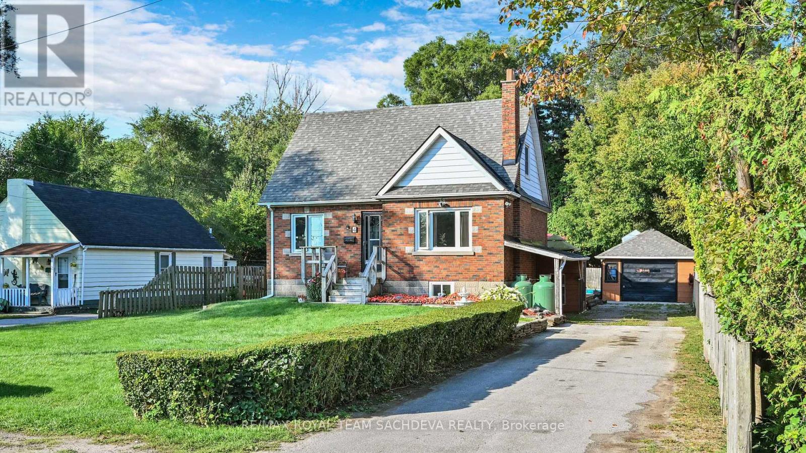 4 ADAMS DRIVE|Toronto (West Hill), Ontario M1E2W8