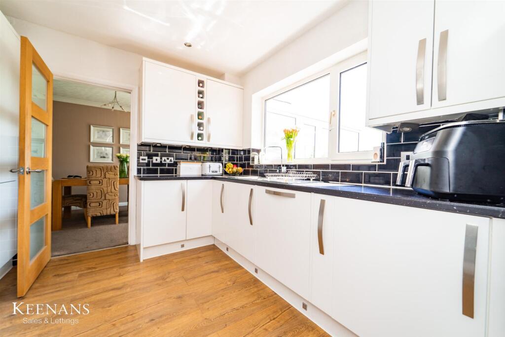 Additional image 28 of Windsor Close, Read