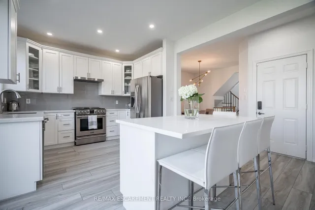 Additional image 9 of 80 Montreal Circ