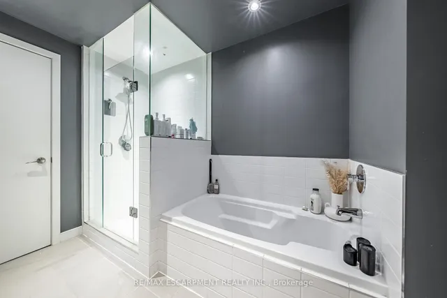 Additional image 25 of 75 Portland St Unit 428