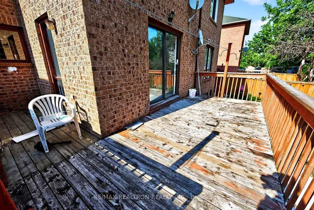 Additional image 39 of 17 Lenthall Ave