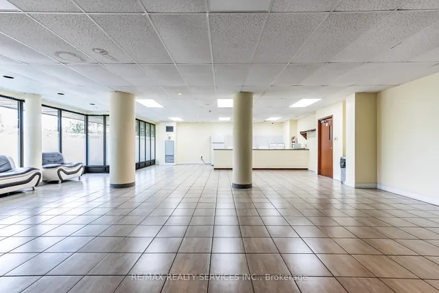 Additional image 39 of 21 Markbrook Lane Unit 306