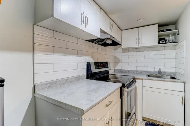 Additional image 37 of 1065 Woodward Ave