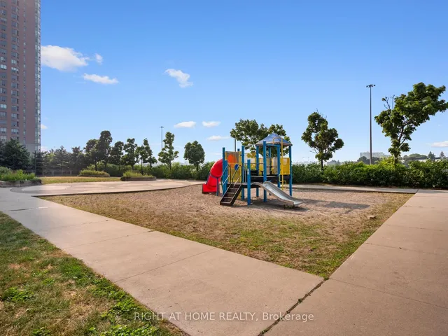 Additional image 31 of 18 Lee Centre Dr Unit 2013